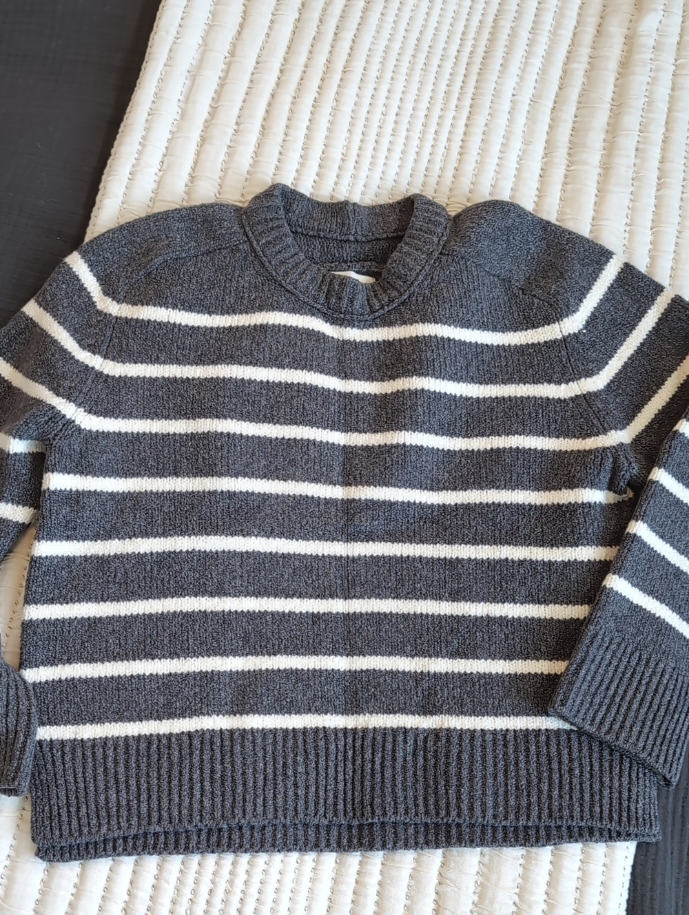 Abercrombie Madeline Crew Sweater Size S